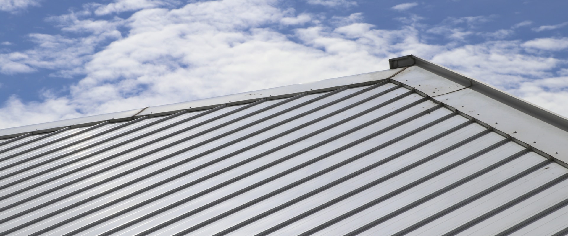 The Benefits Of Installing A Metal Roof In Houston, TX