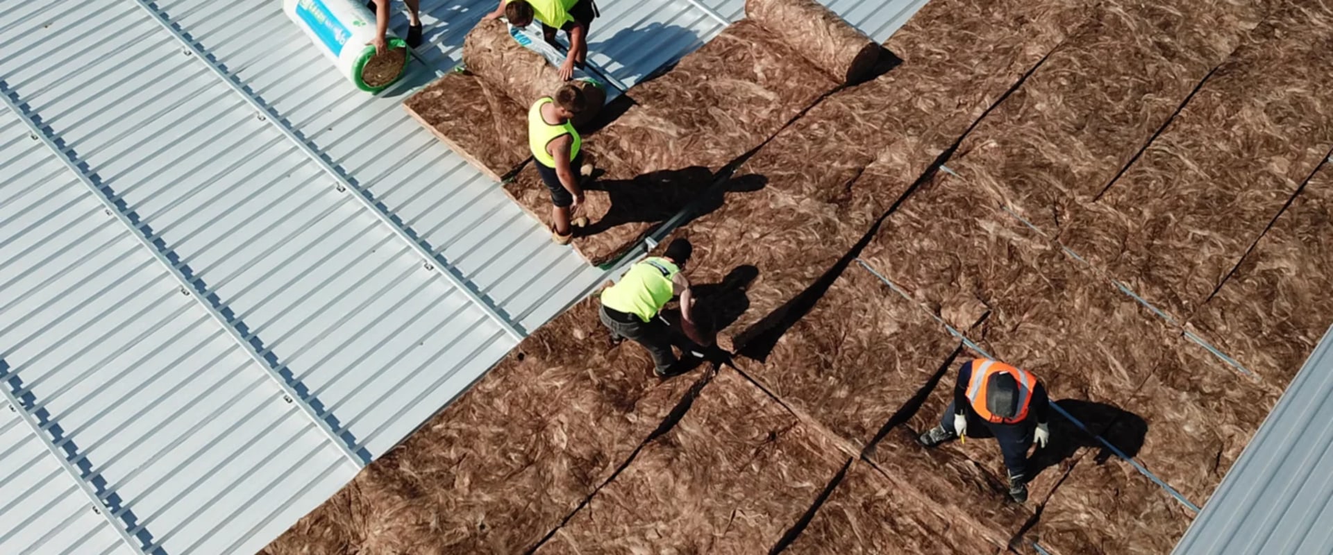 Efficient Insulation Removal for Metal Roofing in Orlando