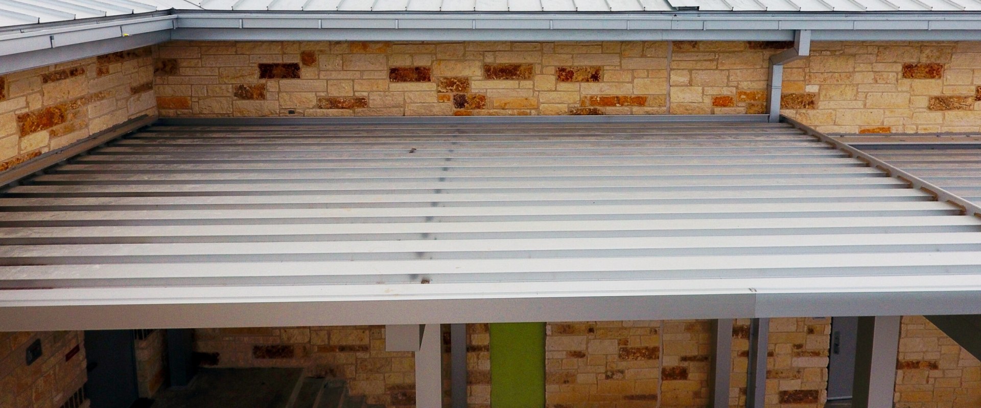 Metal Roofing: The Advantages Of Metal Retrofit Roofing In Knoxville, TN
