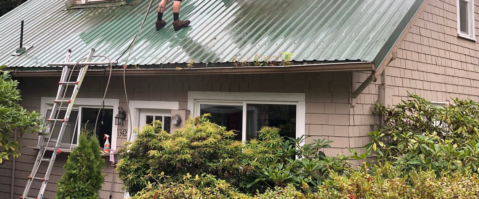 The Best Roof Cleaning Techniques For Metal Roofing In Vancouver, WA